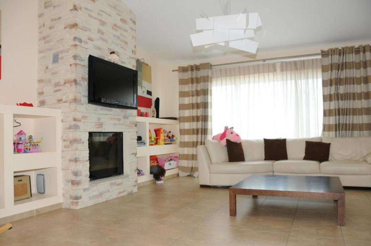 Luxurious 6 Bedroom Villa In A Great Location Chalkís Exteriér fotografie