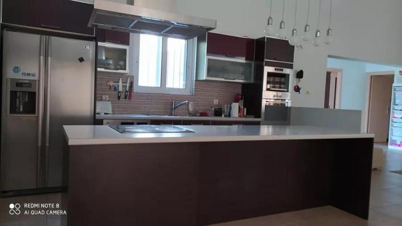 Luxurious 6 Bedroom Villa In A Great Location Chalkís Exteriér fotografie
